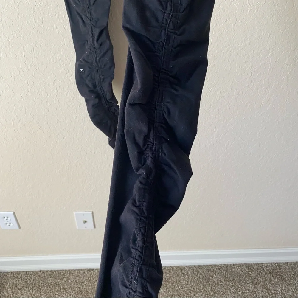 lululemon | Women's Wunder Under Stirrup Leggings Size 6 Black Teal
